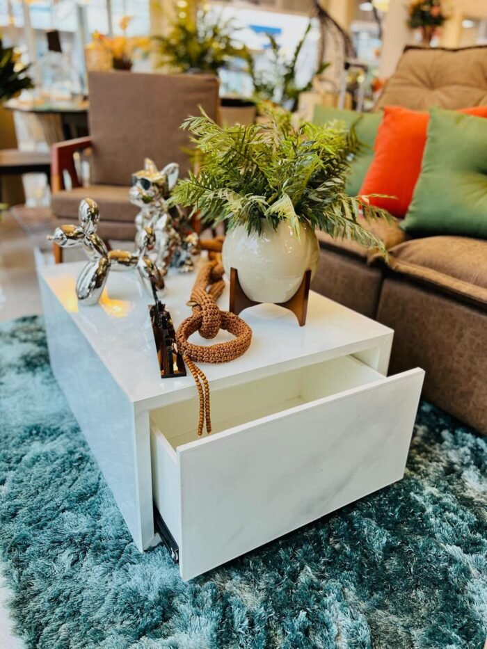 Mesa ratona rectangular de vidrio marmolado. Mide 35 cm de alto, 80 cm de largo y 60 cm de ancho. - Imagen 3